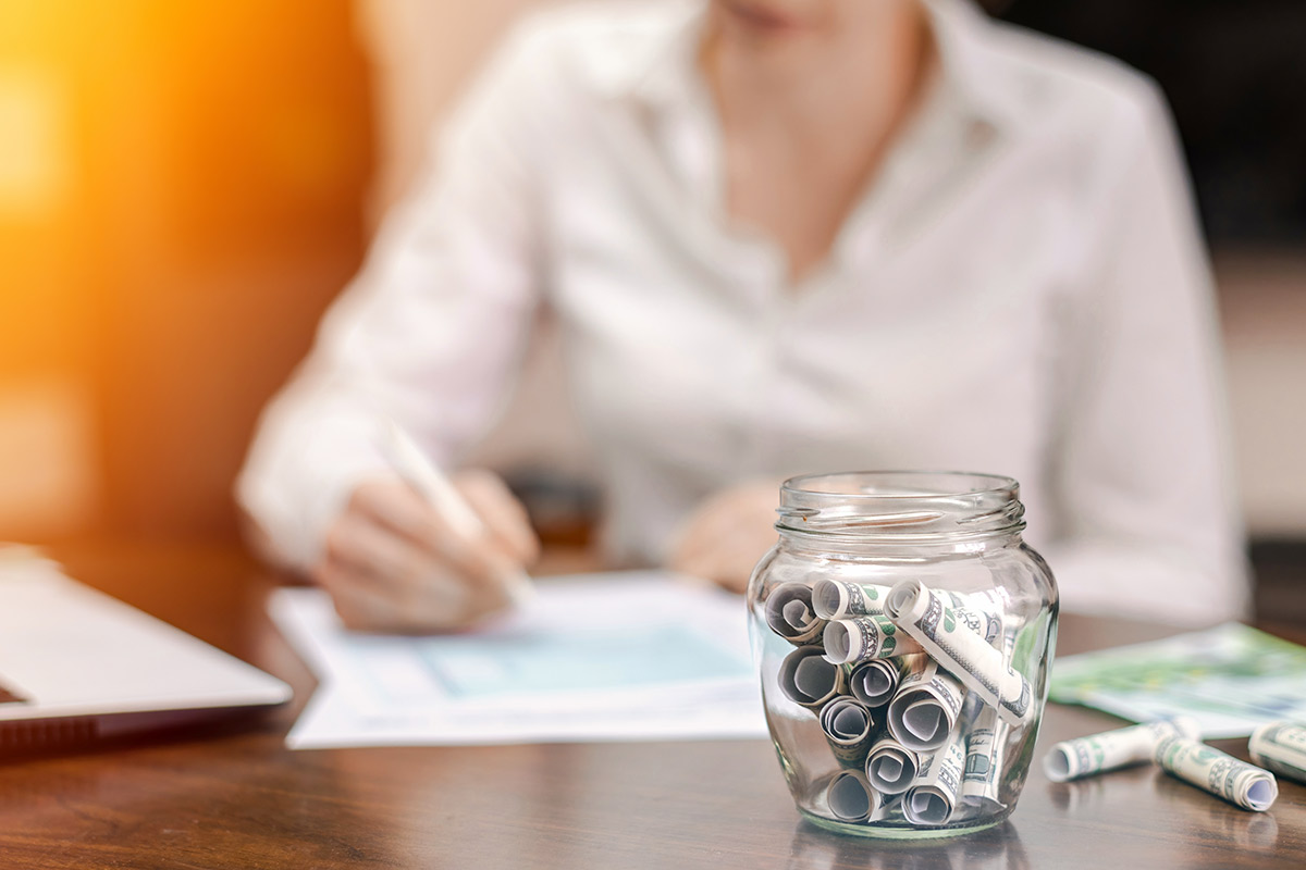 Seguros de ahorro: cómo hacer crecer tu dinero con garantías